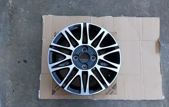 Toyota Aygo AB40 R15 alloy rim