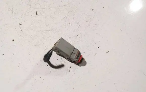 Opel Zafira B Brake pedal sensor switch 55701398 869619858