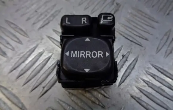 Toyota Avensis T250 Wing mirror switch 183575