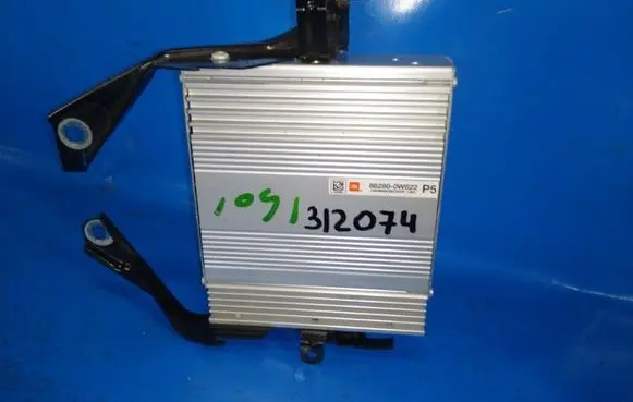 Toyota Prius (XW30) Sound amplifier 862800W622