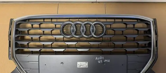 Audi Q2 - Front bumper upper radiator grill 81A853651