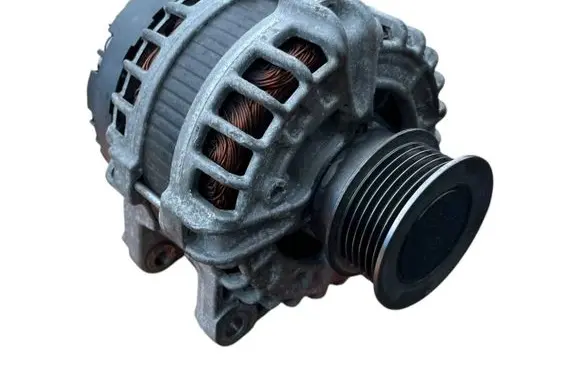 Volvo V40 Generator/alternator 30644945 0125812038