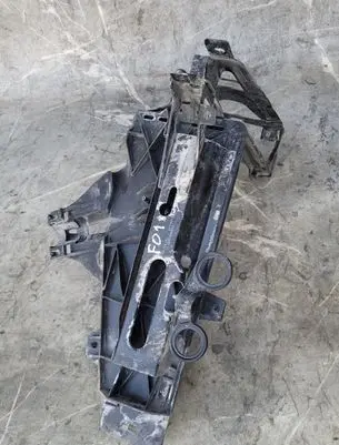BMW 7 F01 F02 F03 F04 Headlight/headlamp mounting bracket 