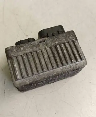 Opel Insignia A Glow plug pre-heat relay 0522122601