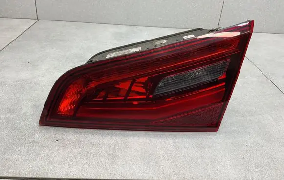 Audi A3 S3 8V Tailgate rear/tail lights 8V4945094A