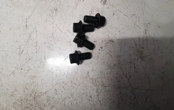 Ford C-MAX II Nuts/bolts 