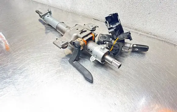 Opel Meriva B Steering wheel axle set 13251948