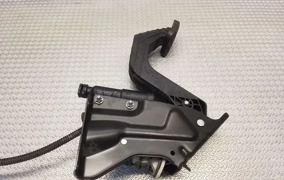 Clutch pedal