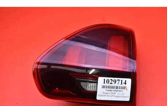 Peugeot 2008 I Rear/tail lights 9814757280