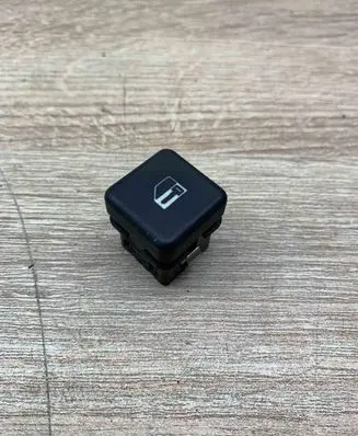 BMW 5 E39 Central locking switch button 8360828