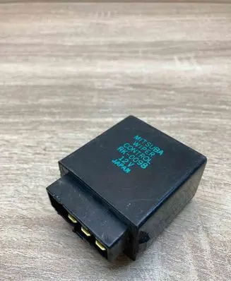 Subaru Forester SF Window wiper relay RK0098