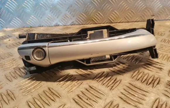 Mercedes-Benz CLK A209 C209 Front door exterior handle