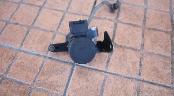 Mercedes-Benz E W210 Headlight/headlamp level sensor 0105427517