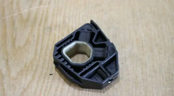 Seat Leon (1P) Radiator mount bracket