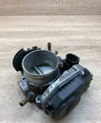 Audi A3 S3 8L Throttle valve 06A133064M