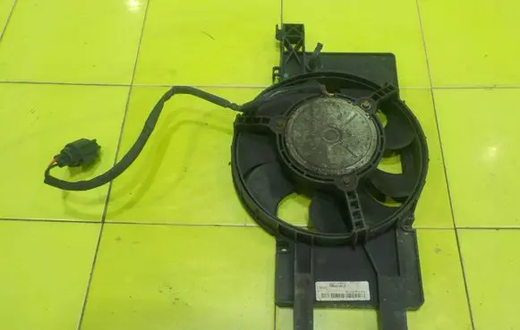 Ford Focus Fan set BV618C607SB
