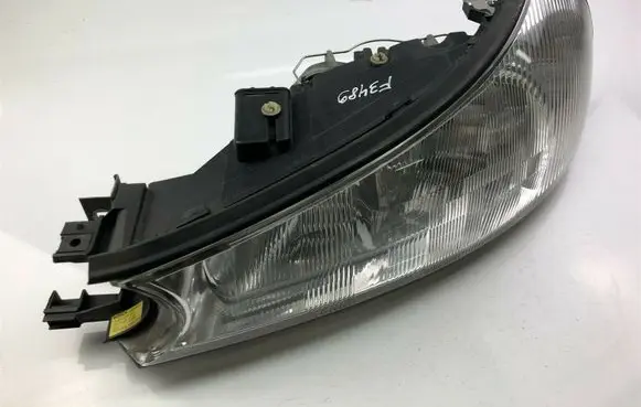 Ford Mondeo MK II Headlight/headlamp 1305235322 F3489