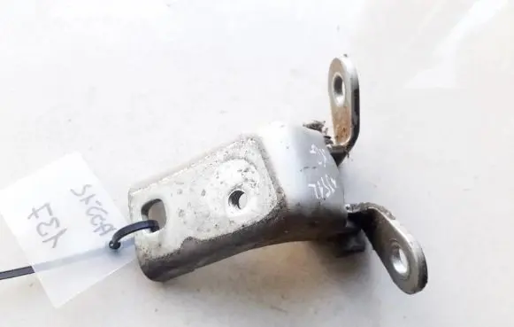 Ford Mondeo MK II Rear door lower hinge 93bbf22807ak 93bb-f22807-ak