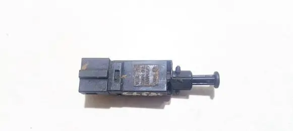 Volkswagen Golf III Brake pedal sensor switch 927189a 1h0mw0