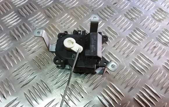 Mitsubishi Pajero Air flap motor/actuator 0637007040