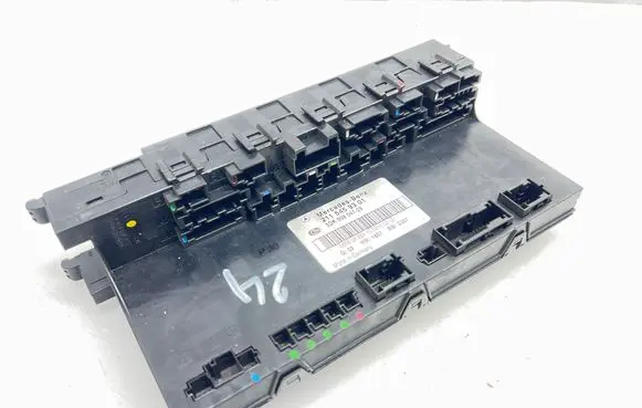 Mercedes-Benz E W211 Fuse module 2115459301 5DK00804729