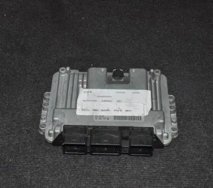 Citroen C4 I Engine control unit/module 9662670780