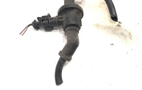 Opel Zafira B Fuel pressure regulator 