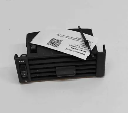 Mercedes-Benz E W124 Dashboard air vent grill cover trim A1248301054
