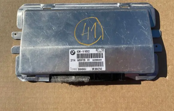 BMW 6 F12 F13 Suspension control unit/module 6859720