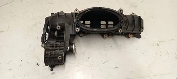 Mercedes-Benz CLA C117 X117 W117 Intake manifold A6510905737