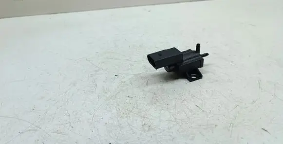 Porsche Cayenne (92A) Vacuum valve 037906283D
