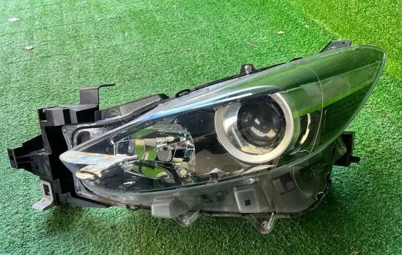 Mazda 3 Headlight/headlamp
