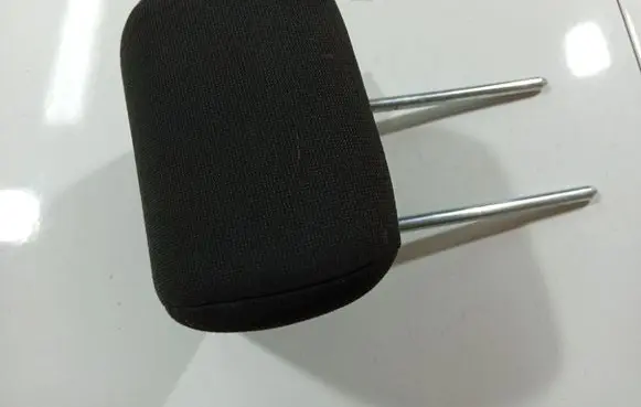 Ford Focus Front seat headrest 