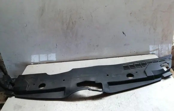 Toyota Corolla Verso AR10 Radiator trim 532890F010