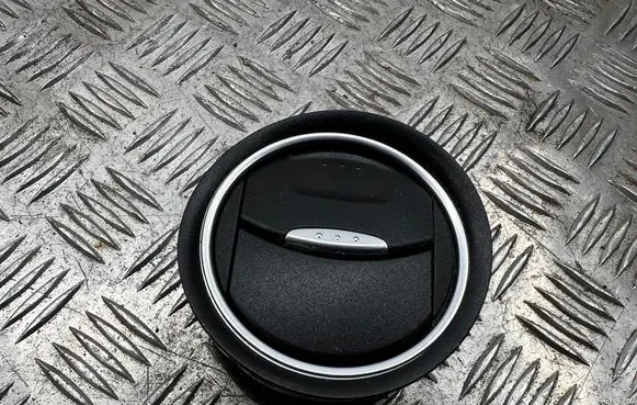 Ford Mondeo MK IV Dash center air vent grill 6M21U018B09AF 6M21U018B09