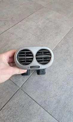 Volkswagen Tiguan Rear air vent grill 5n0819203