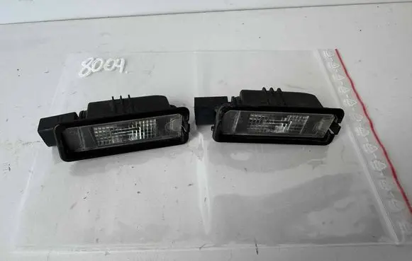 Volkswagen Golf VI Number plate light 1K8943021