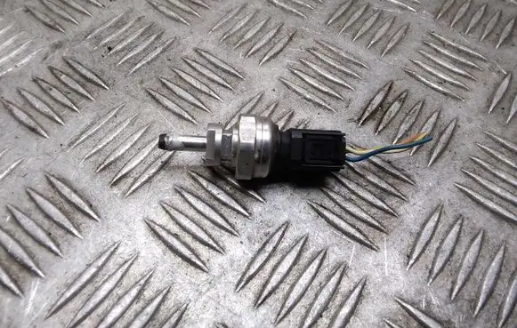 Nissan Qashqai+2 Exhaust gas pressure sensor 8200811025
