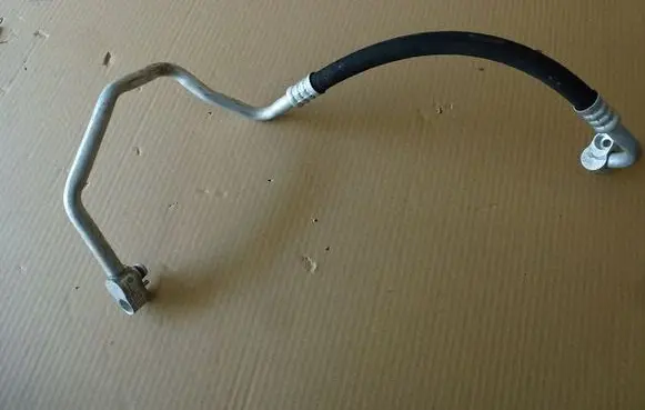 Air conditioning (A/C) pipe/hose