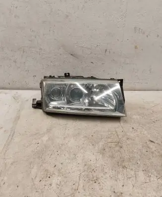 Skoda Octavia Mk1 (1U) Headlight/headlamp 1U1941016M