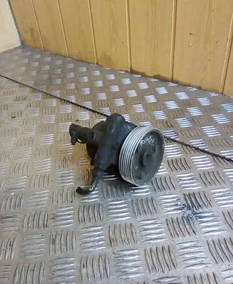 Renault Espace III Power steering pump 26053845RH 7700875707