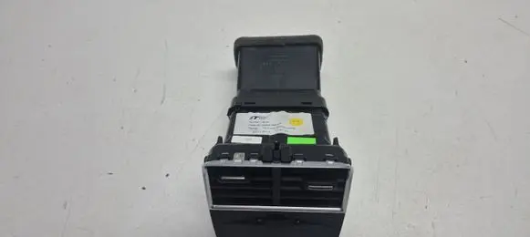 Audi A3 8Y Rear air vent grill 8V0857042