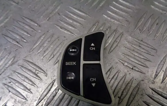 Nissan Primera Multifunctional control switch/knob 