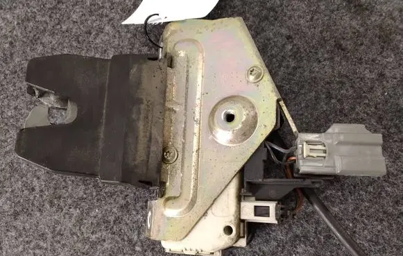 Volvo S60 Tailgate/trunk/boot lock/catch/latch 8652398 7890CZ