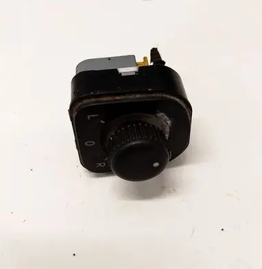 Volkswagen PASSAT B6 Wing mirror switch 