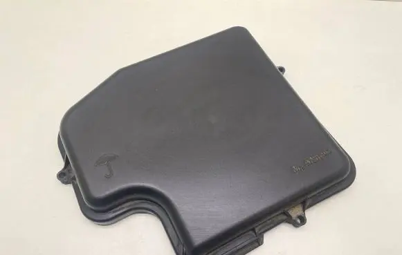 Audi A6 S6 C5 4B Fuse box cover 8D1907613A
