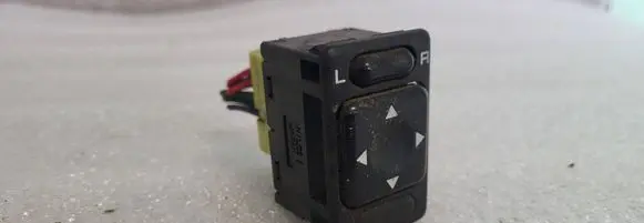 Subaru Forester SF Wing mirror switch