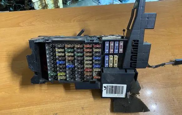 Mercedes-Benz A W169 Fuse module 40004690006