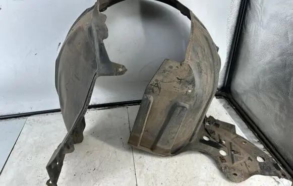 Nissan Leaf I (ZE0) Front wheel arch liner splash guards 638433NL0A