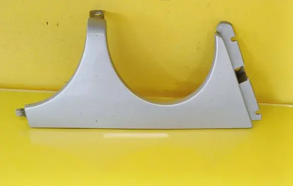 Mercedes-Benz E W210 Under headlight/headlamp trim 2108200212